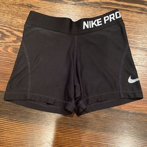 BLACK NIKE PRO SPANDEX GIRLS S (MINOR BLEMISH)